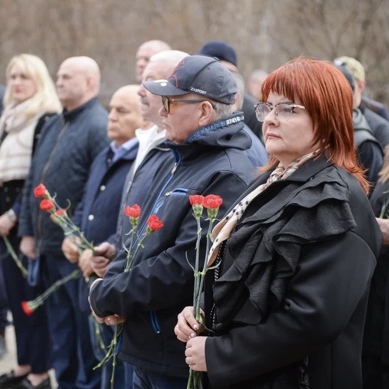 Возложение цветов к памятнику Василию Маргелову