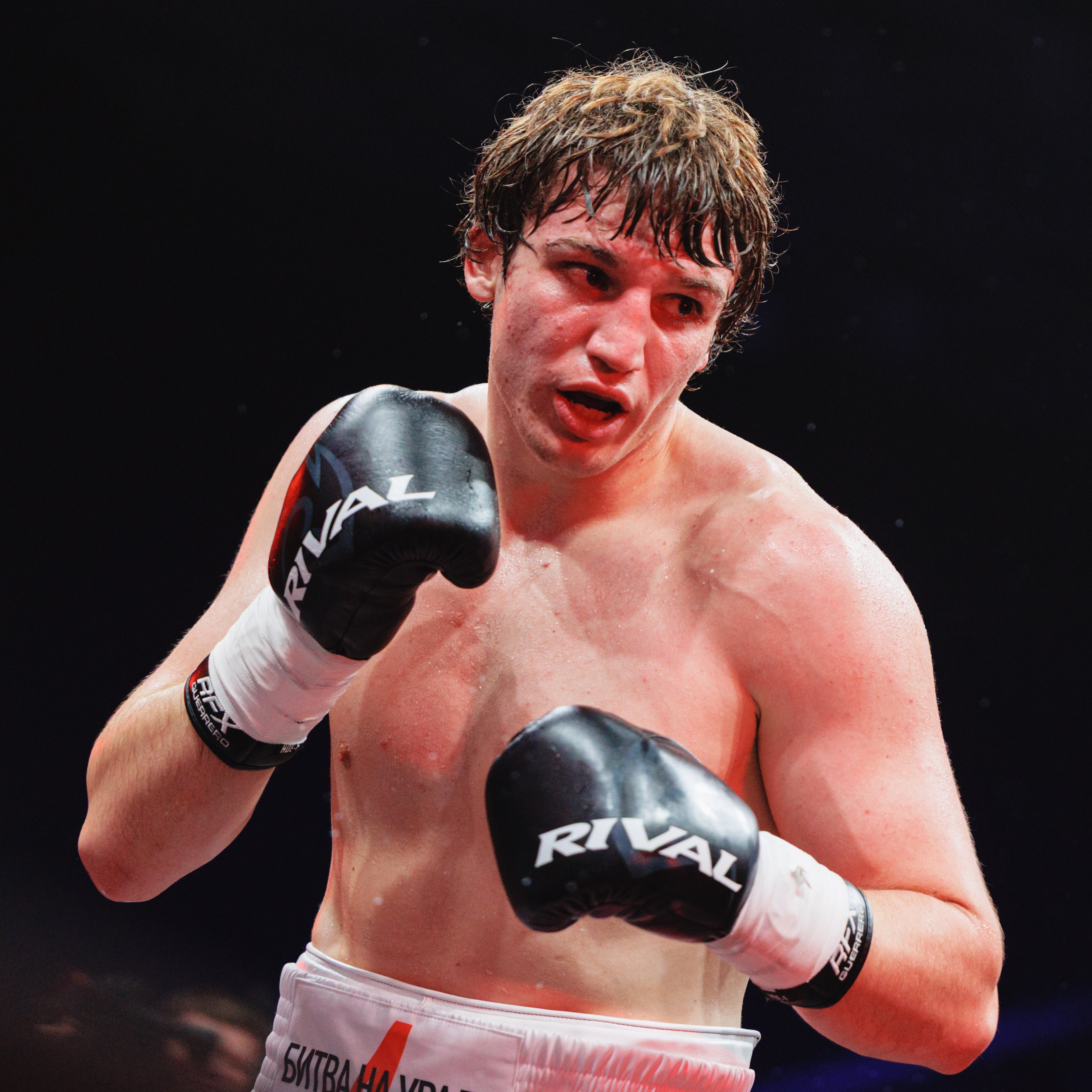 Тимур Бибилов одержал десятую победу на профессиональном ринге