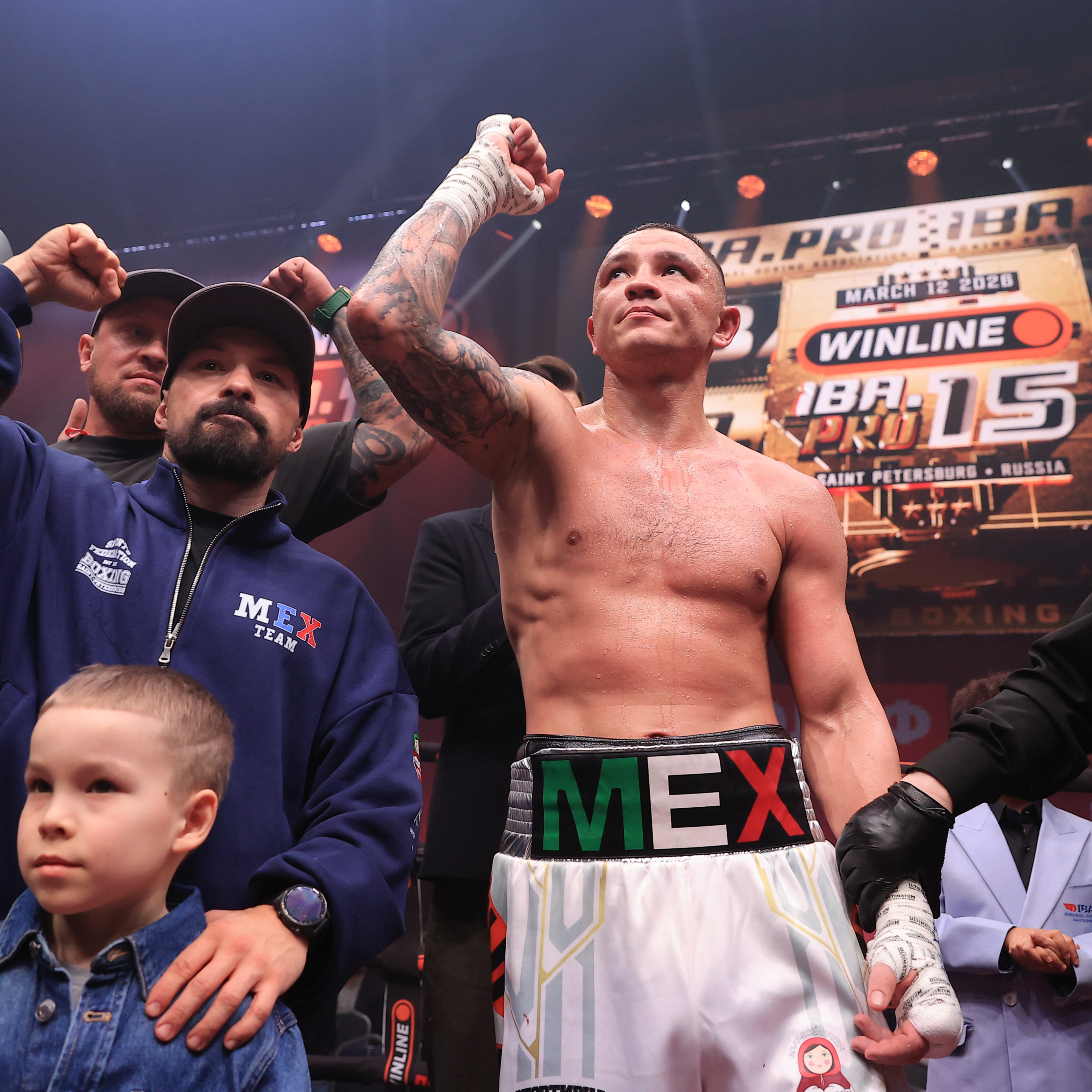 Павел Сосулин победил Виктора Нагбе на турнире «WINLINE.IBA.PRO 15» в Санкт-Петербурге