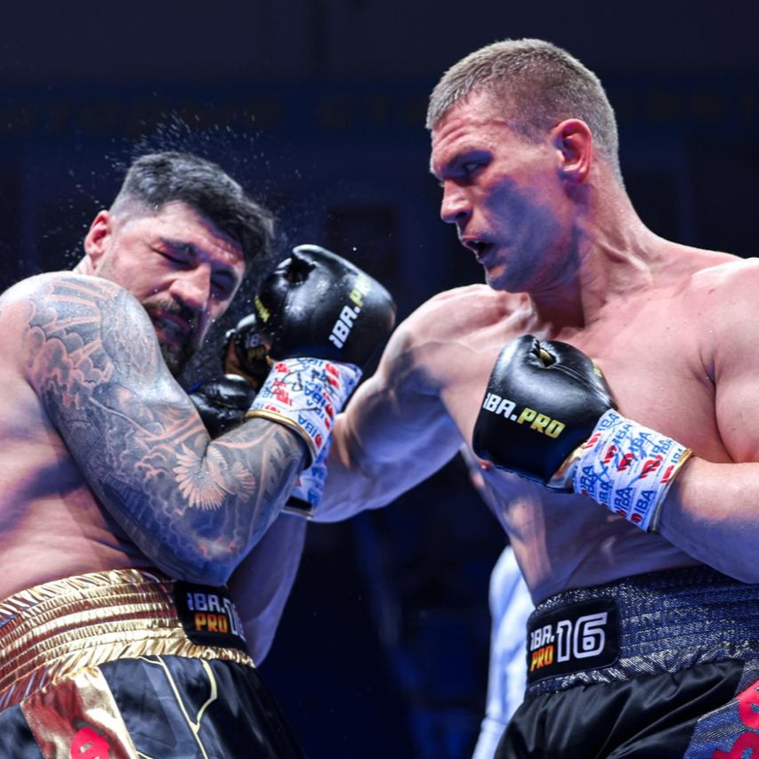 Сусленков в Серпухове победил Манна и защитил пояс WBA Continental